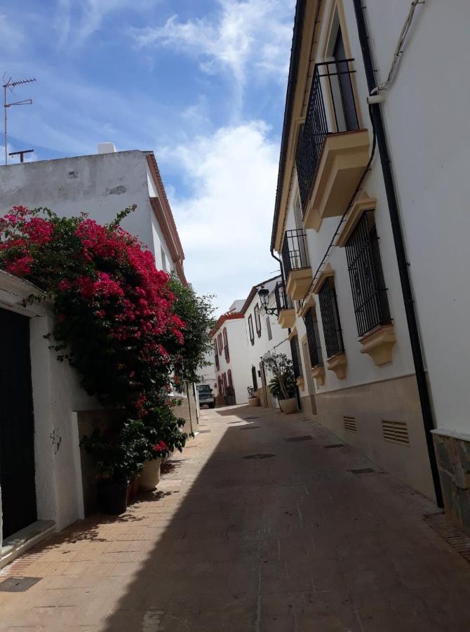 Beautiful Apartment In Duquesa Suites And Gardens Castillo de Sabinillas Екстер'єр фото